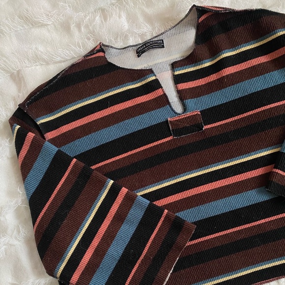 Urban Outfitters Sweater - Picture 5 of 5